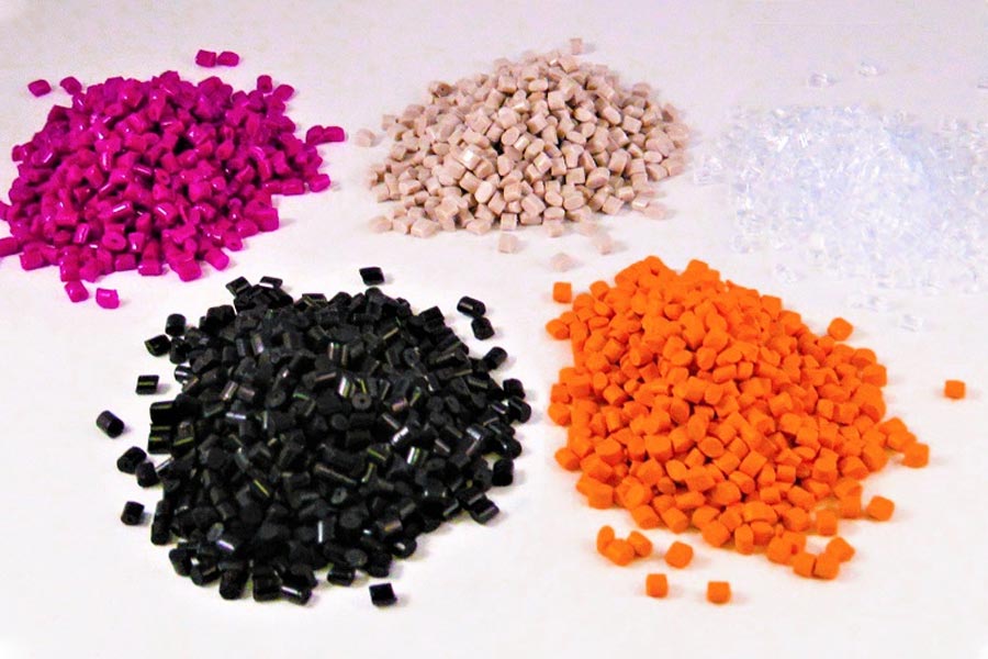 Injection molding material